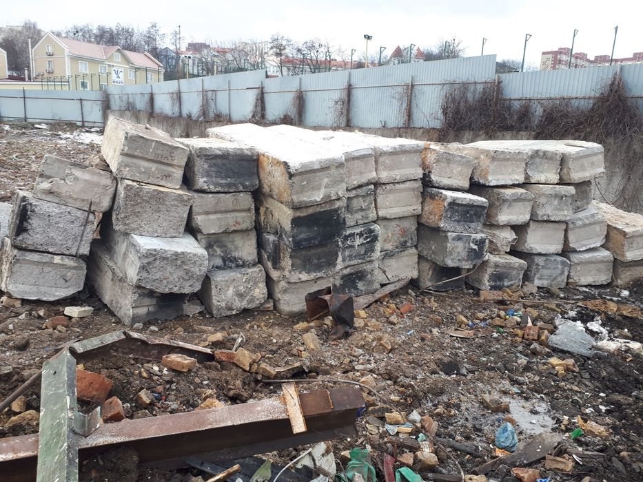 Плити перекриття 6.3/1.2, 5.8/1.2 блоки фундаментні, бій цегли, щебінь