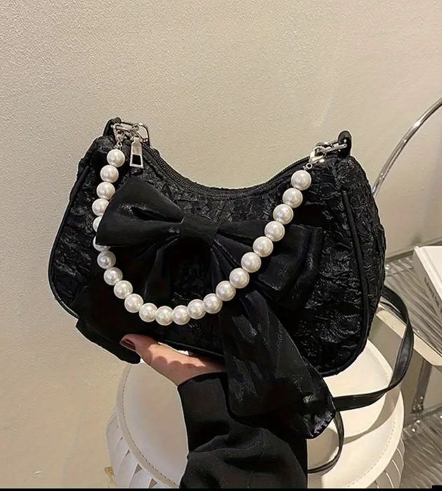 Сумка жіноча елегантна, чорна, з бантиком