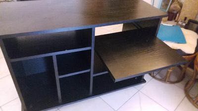 Móvel televisão c/espaço para arrumação