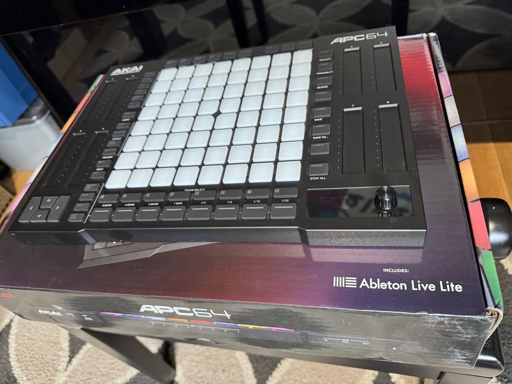 Kontroler Akai APC64 dla Ableton na gwarancji