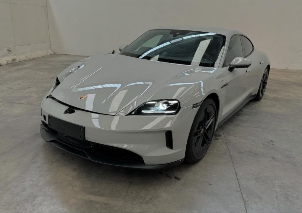 Porsche Taycan  бампер фара двері