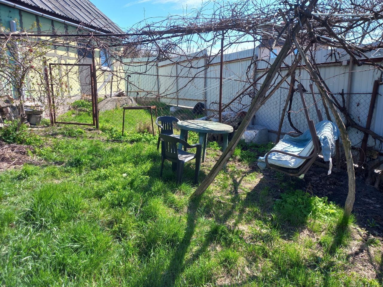 Продам дом с участком Жуляны