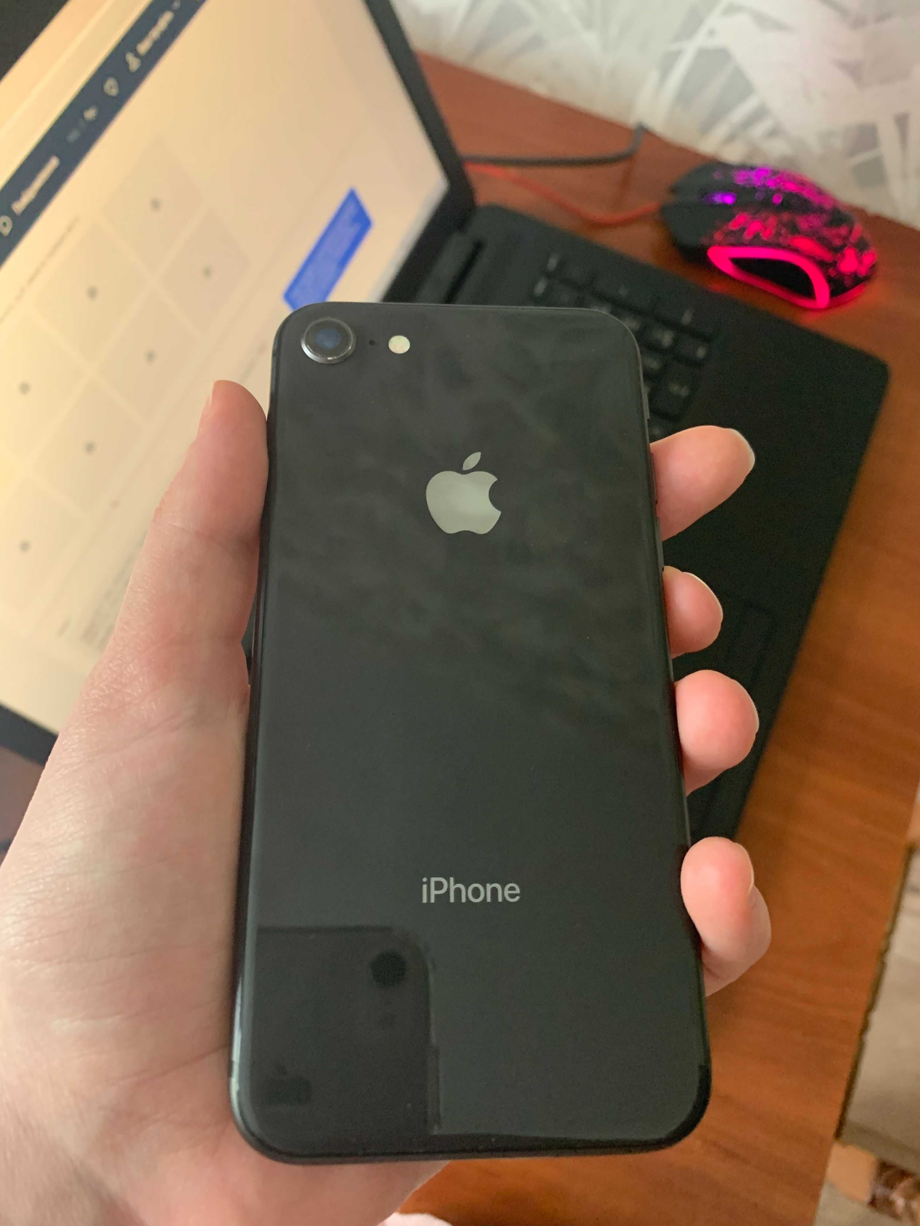 Продам мобільний телефон Apple iPhone 8 64GB Space Gray