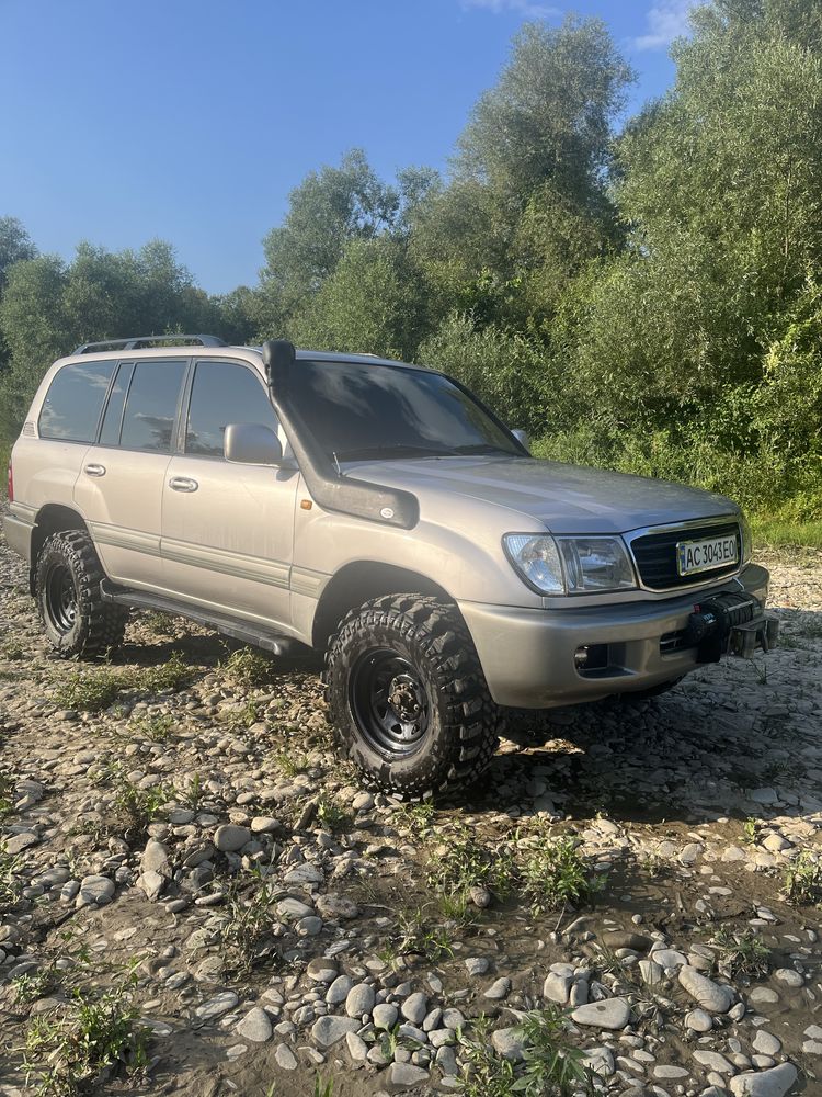 Toyota Land Cruiser 100 2002