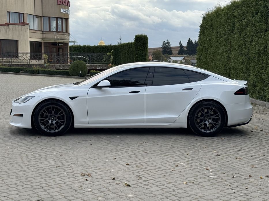 Tesla Model S Long Range
