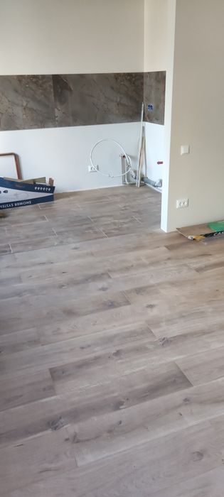 Ламинат линолеум укладка монтаж МДФ плинтуса