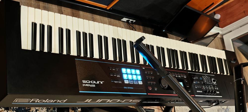 Roland Juno DS 88 !!! Oportunidade