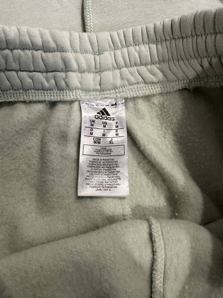 Чоловічий костюм adidas