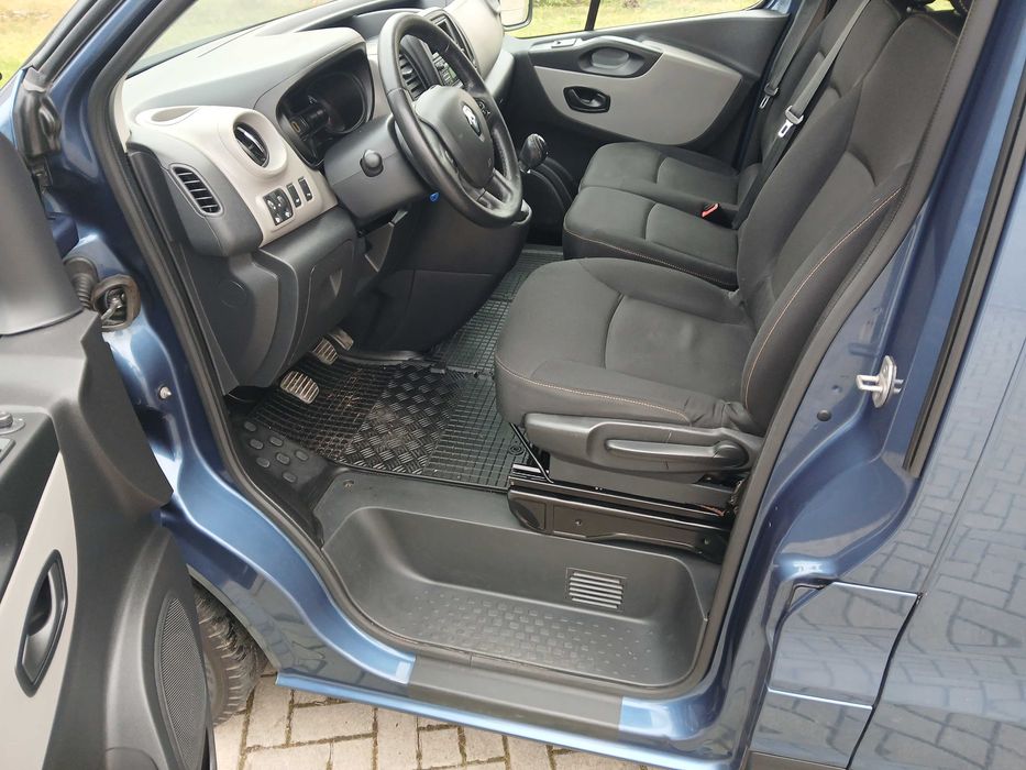 Renault Trafic 1.6 ,125 KM 9-osób,