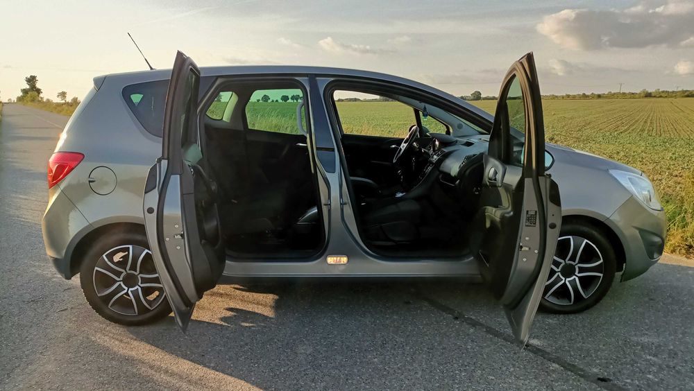 Meriva 1.4benz 101KM Klima Elektryka Tempomat PDCx2 Hak Bezwypadek