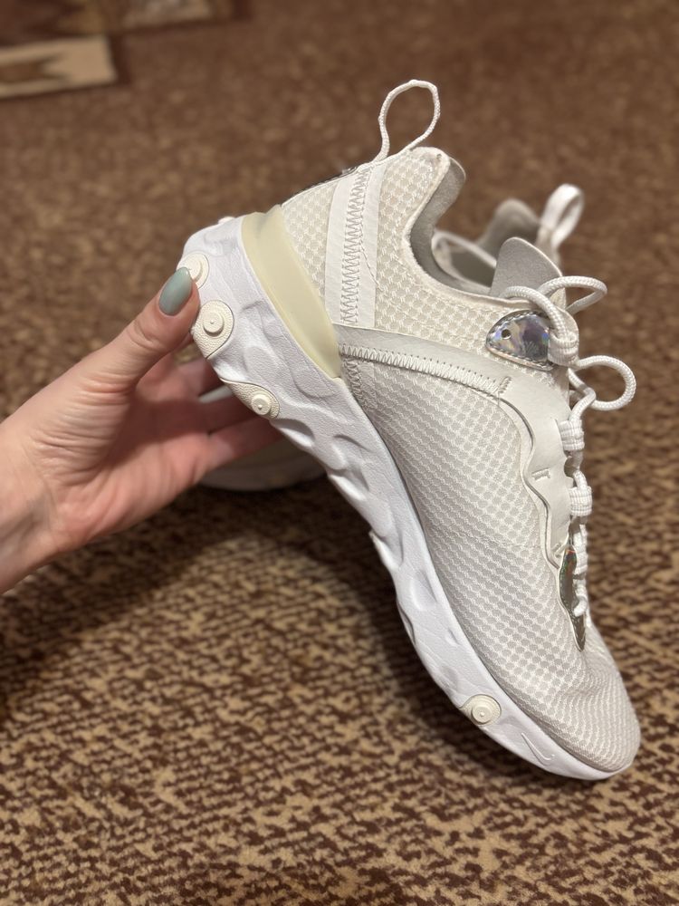 Кросівки Nike react