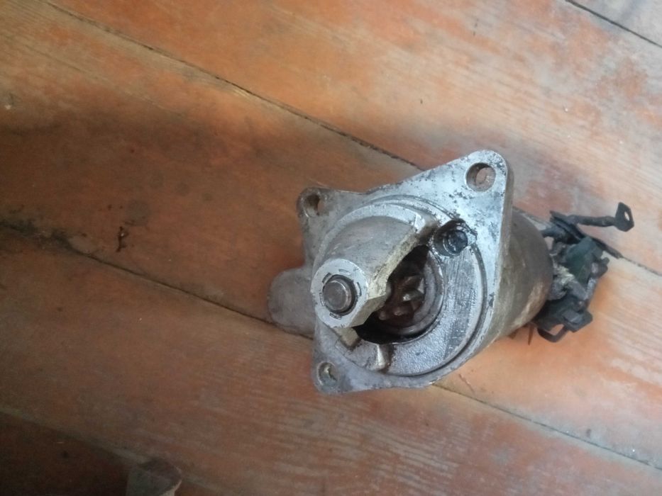 Форд стартер на запчасти.