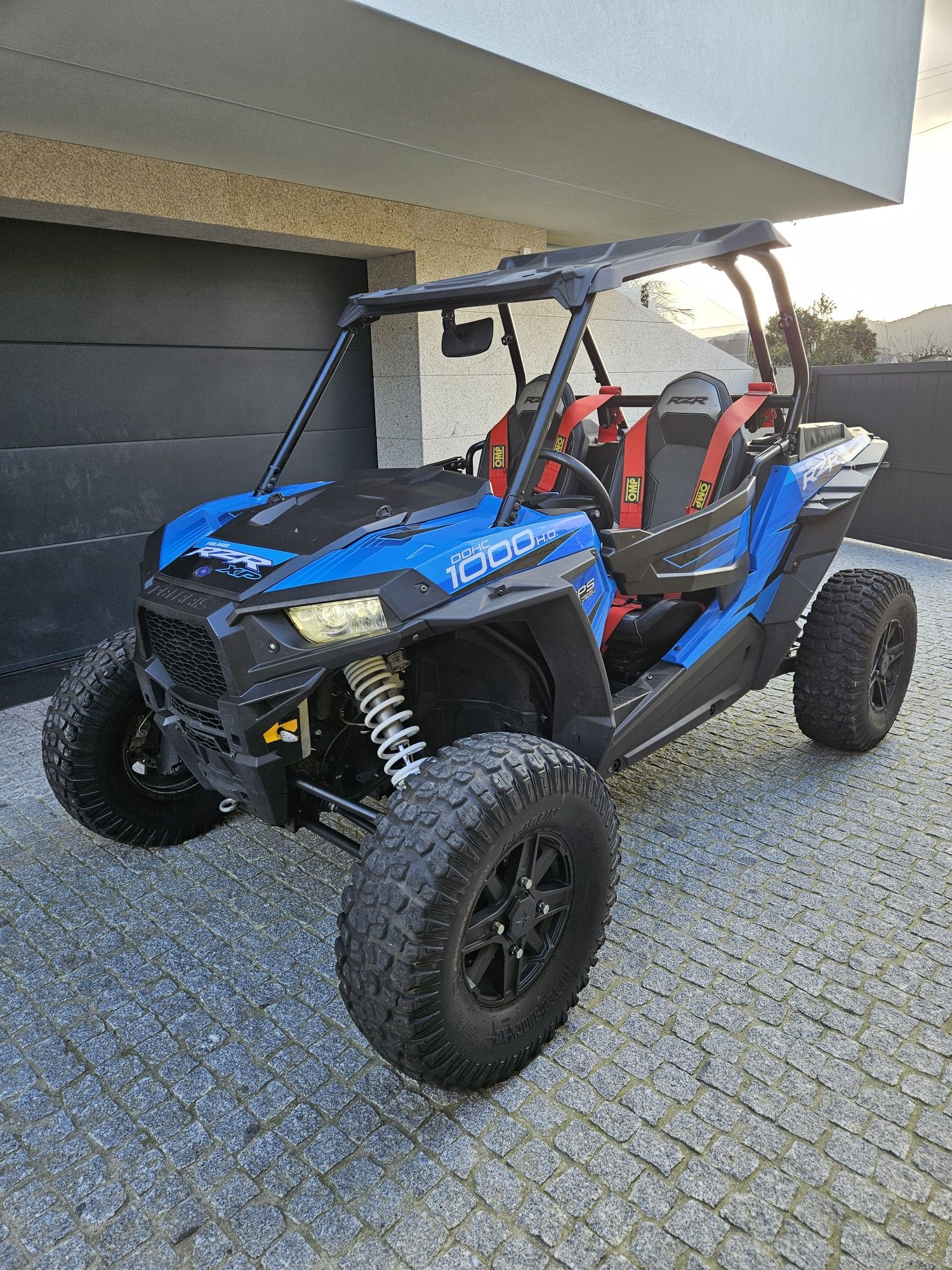 Polaris RZR 1000 XP buggy 4x4 e 4x2