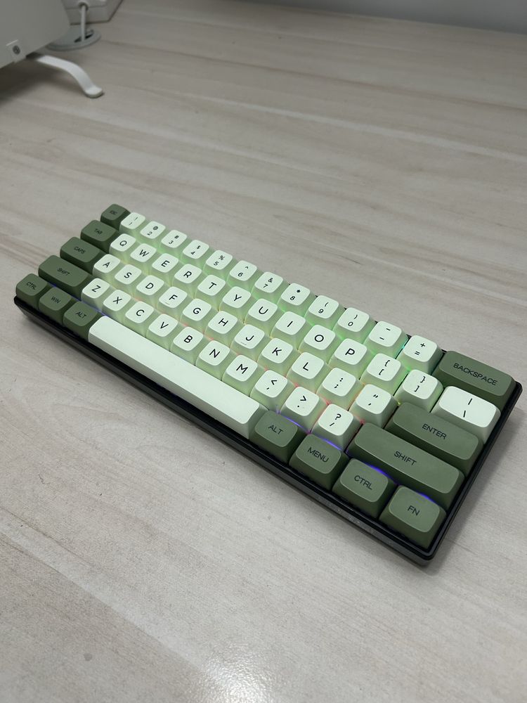 KRUX Neo PRO RGB Wireless (Gateron Brown)+ Epomarket Matcha Keycaps