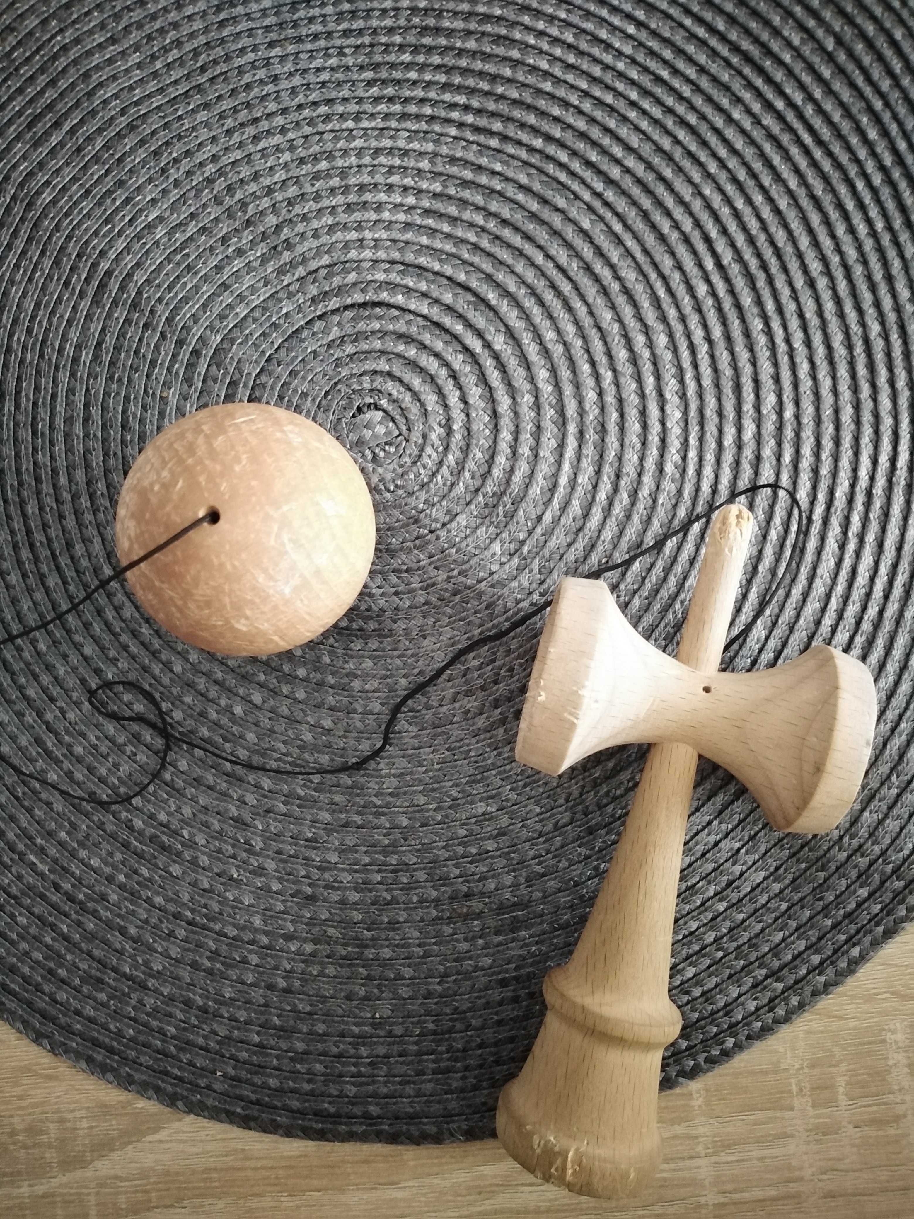 Kendama  KROM  gra