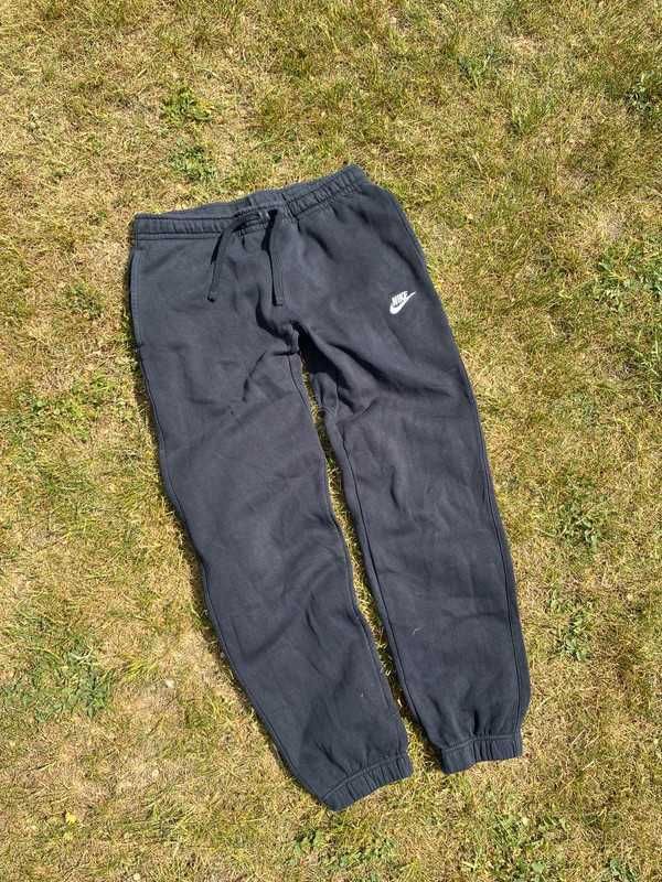 Spodnie dresowe męskie Nike jogger czarny M fleece sport haft logo