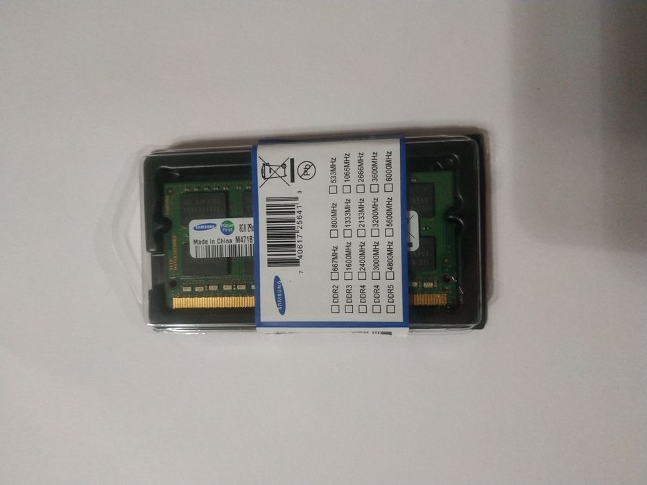 Оперативна пам'ять Samsung SO-DIMM 8 GB DDR3L 1600 MHz (M471B1G73DB0-Y