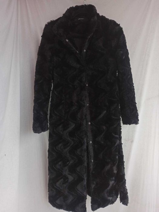 MEGA CUDNE czarne futerko rozmiar 36