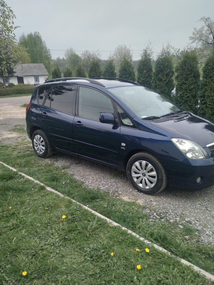 Toyota Corolla Verso 2003