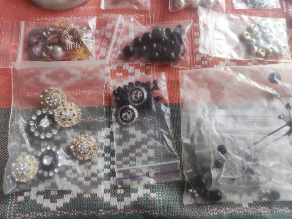 Фурнитура и бисер