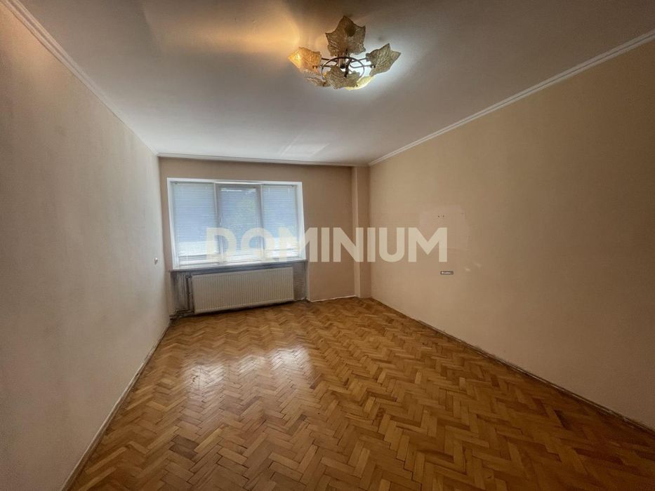 Продається однокімнатна квартира в місті Хуст