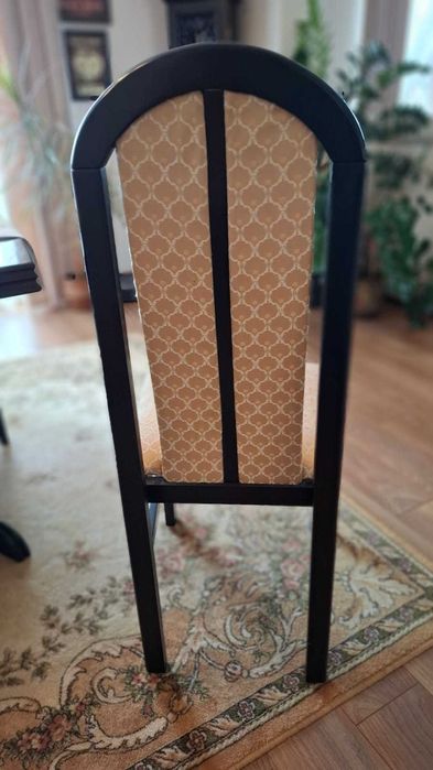 Stoł i szesc krzesel