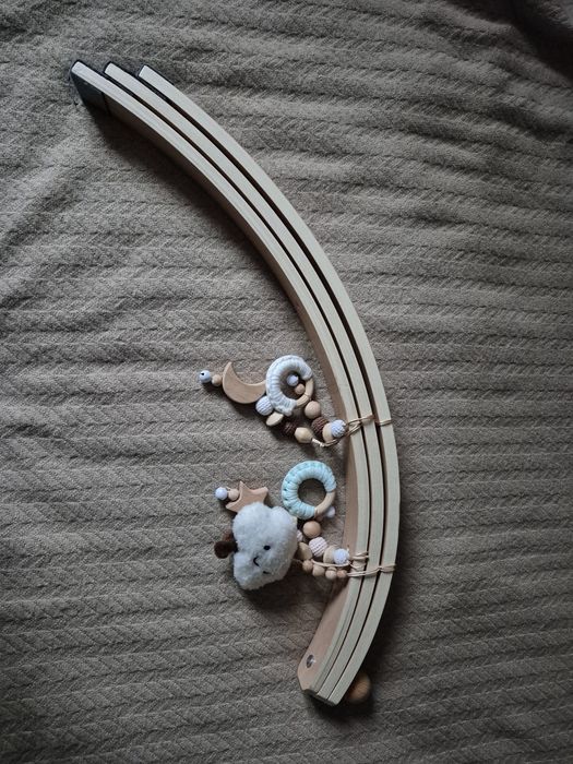 Stojak edukacyjny baby gym drewniany