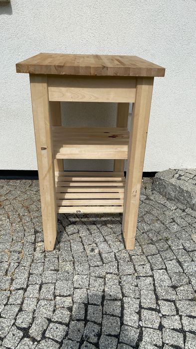 Jeżdżący mini barek-stolik idealny na taras lub do ogrodu
