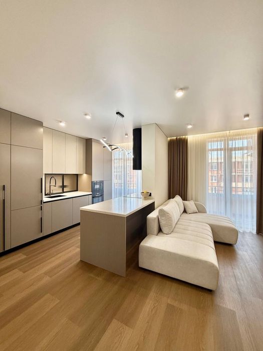 Продам VIP-пентхаус біля ТЦ «Майдан»