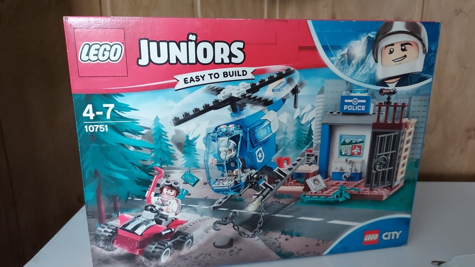 LEGO Juniors 10751 Klocki LEGO Juniors Górski pościg policyjny 10751