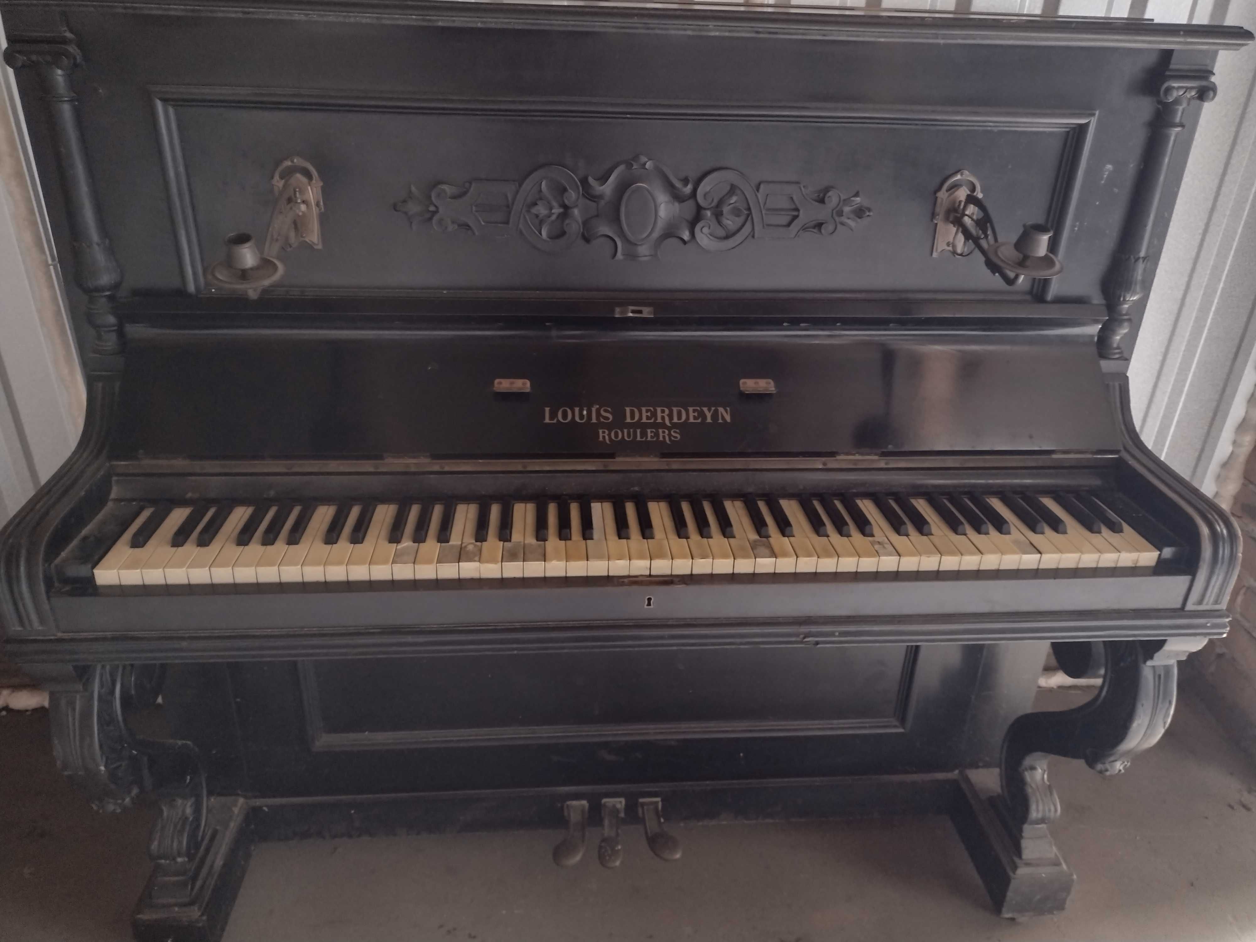 Pianino 1890 roku