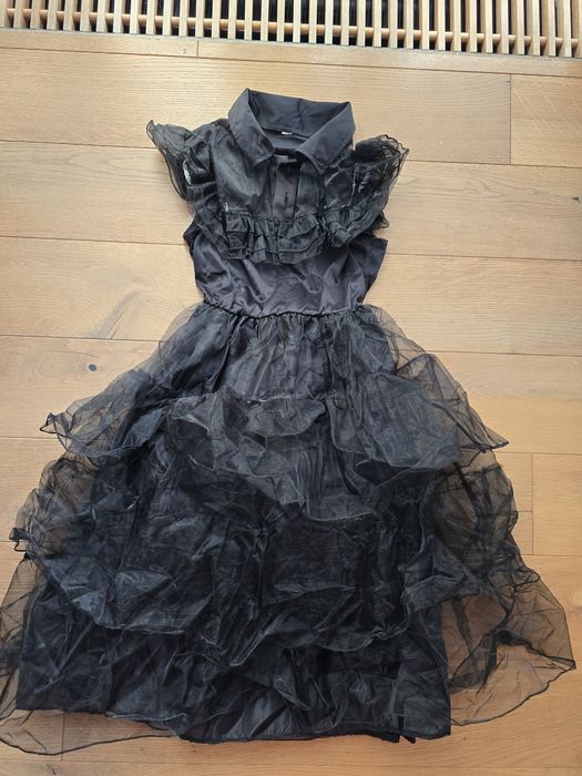 Strój sukienka Wednesday 130/140