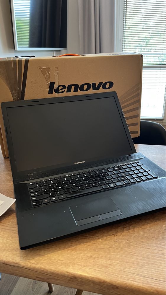 Laptop Lenovo G700 i5 3230M / SSD 256 / 8gb / GeForce 720M + TORBA