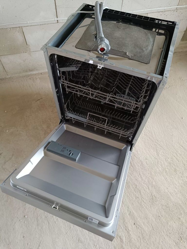 Nowa powystawowa zmywarka Midea MDWEU1435XSS-W 60cm