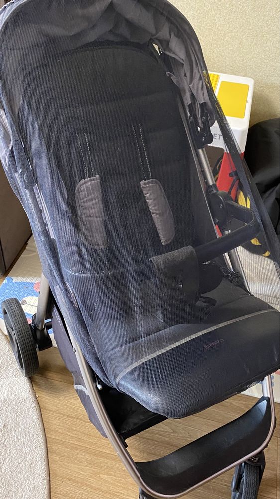 Коляска прогулянкова Carrello Bravo