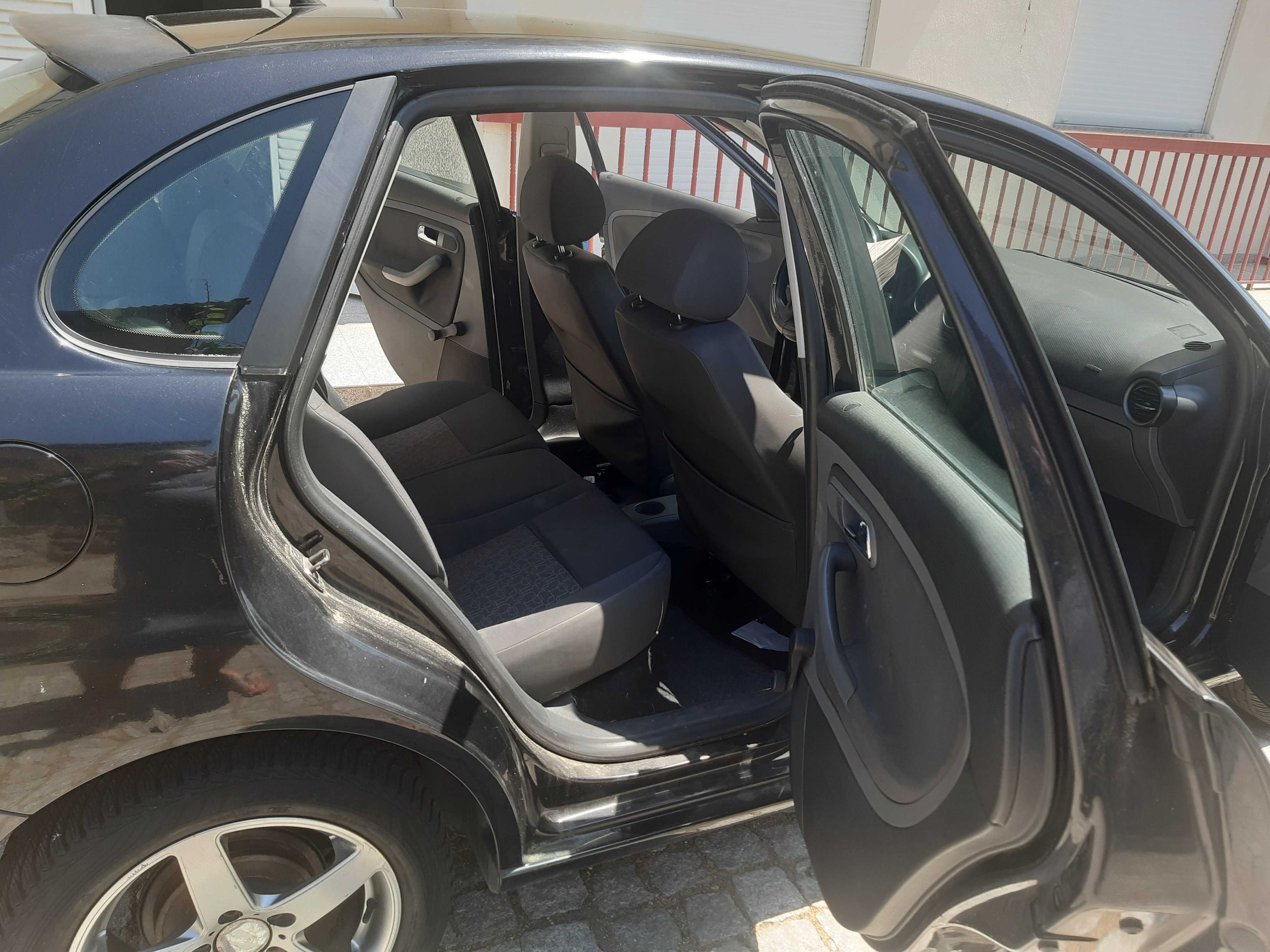 SEAT IBIZA - Nacional - 5 Lugares  Gasolina | €2.600