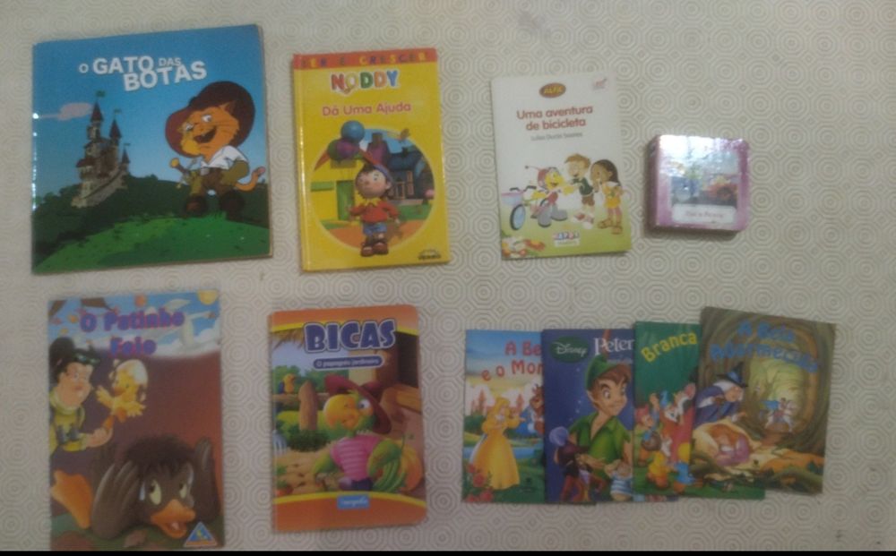 2 lotes de Livros infantis