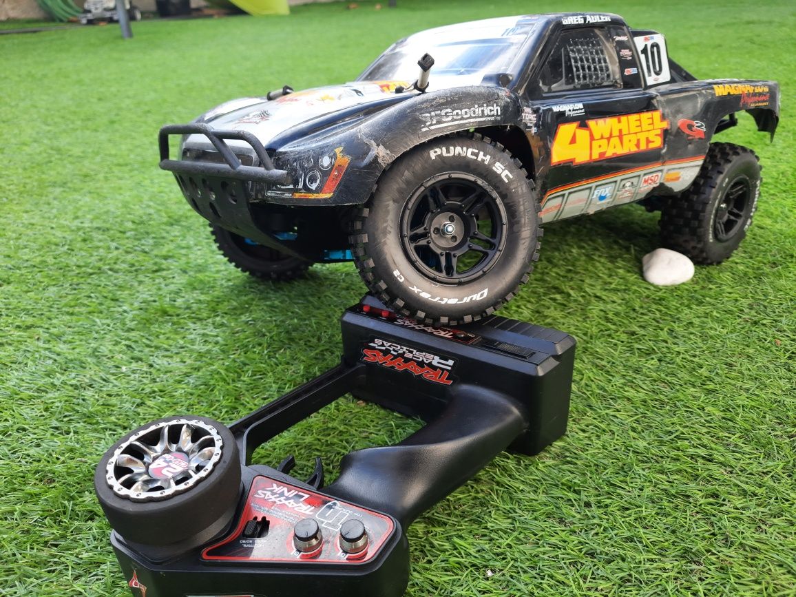 Traxxas slash 4x4  1/10