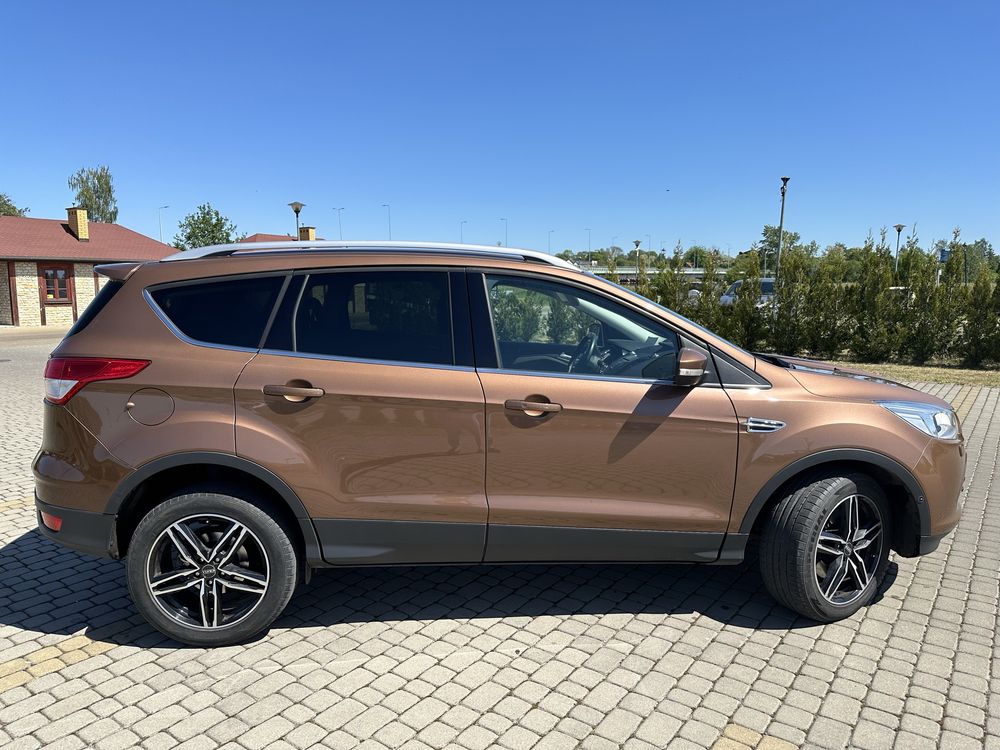 Ford Kuga 2014 rok nieuszkodzony