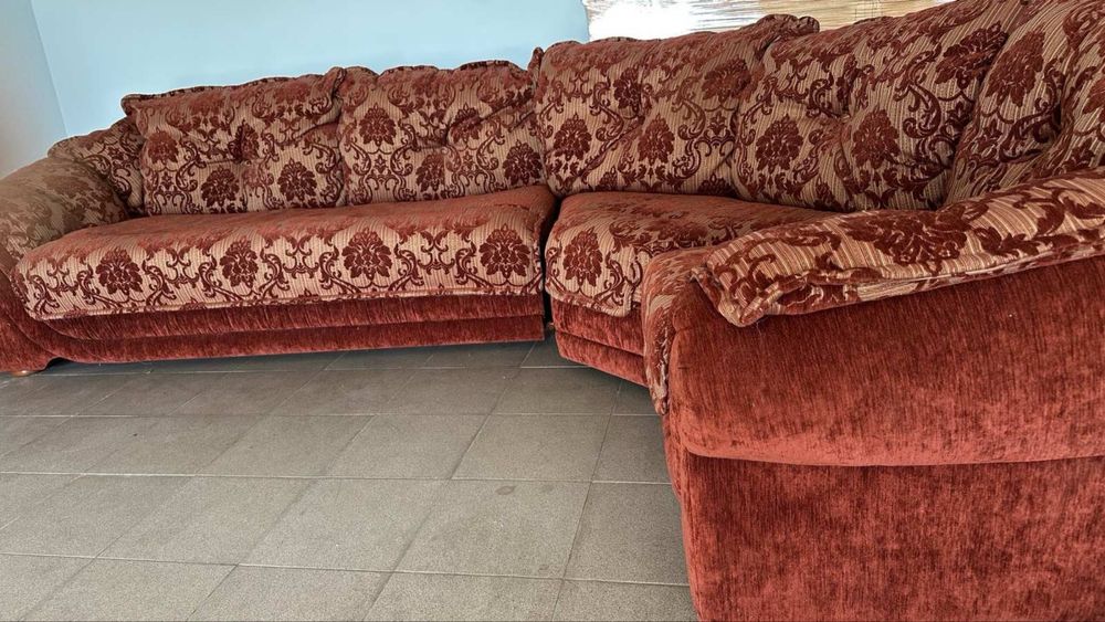 Продам кутовий диван майже новий гарної якості