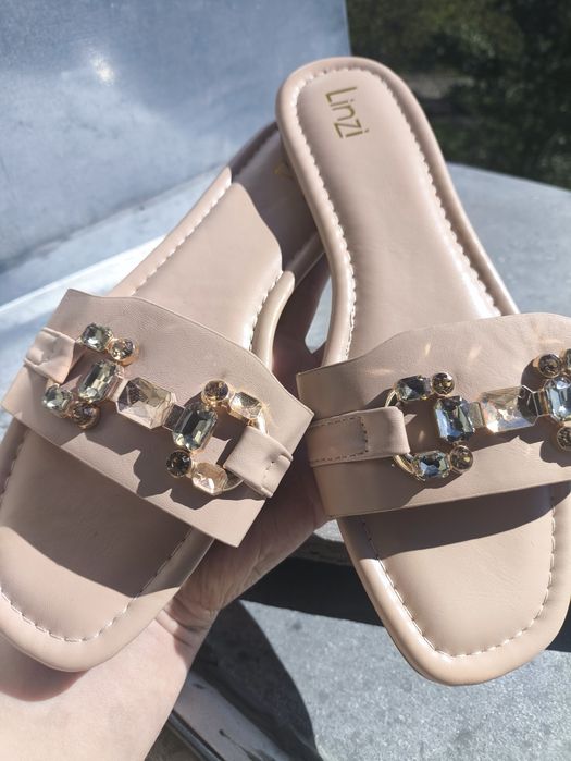 М'які зручні легкі шльопанці тапочки зі стразами 40 розмір