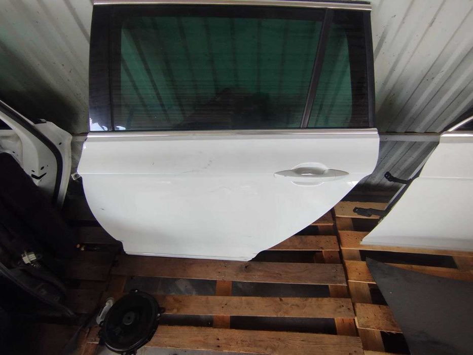 Дверь левая, правая передняя,задняя Volkswagen VW Passat ,B8