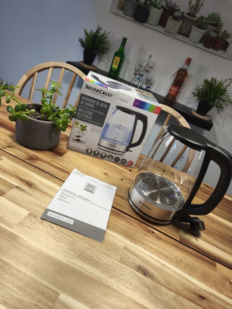 Fervedor de água com iluminação led novo