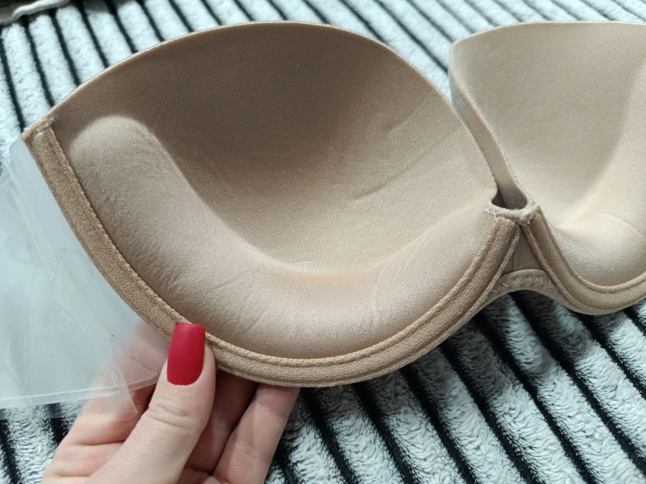 Безшовний бюстик чашка A Анджеліка з пушапом, бежевий ліфчик