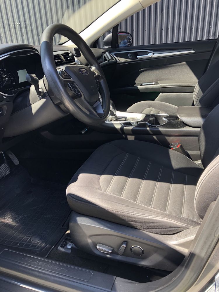 Продам Ford Fusion SE 2015