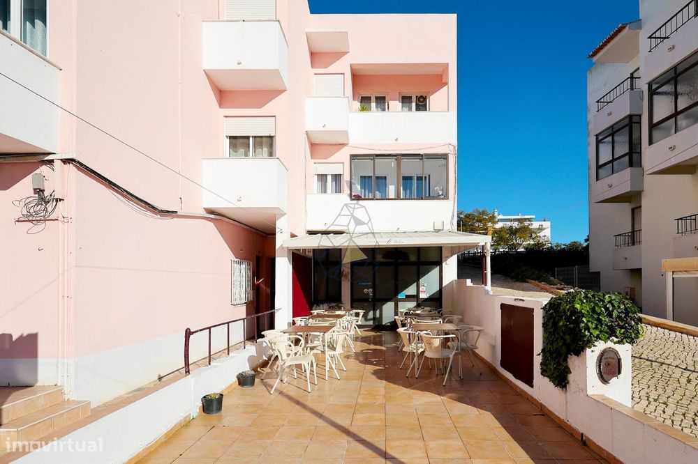 Espaço Comercial  com Restaurante em Funcionamento nos Três Bicos - Po