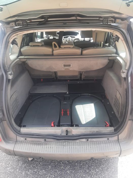 Scénic 7 lugares – conforto e espaço a bom preço | 1.5 dCi económico