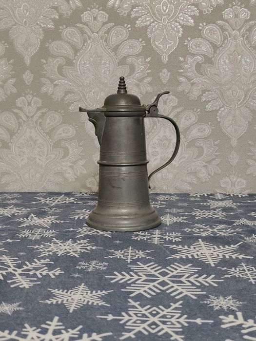 Kufel cynowy z pokrywką, dzbanek cynowy