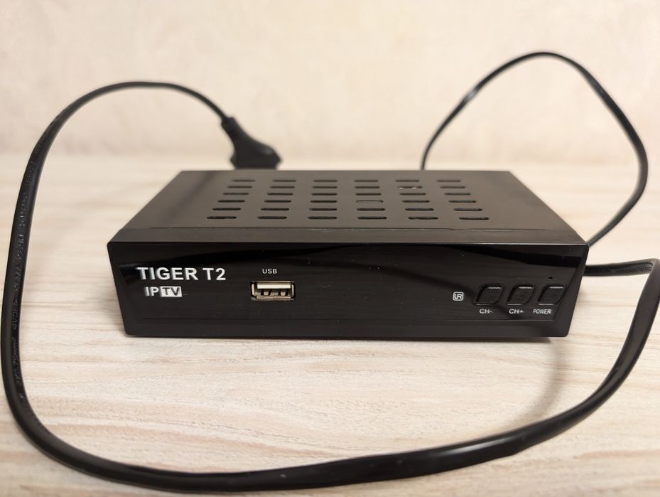 Цифровий тюнер Т2 TIGER, ,Телевізор THOMSON,  діагональ 14"( 35,5 см)