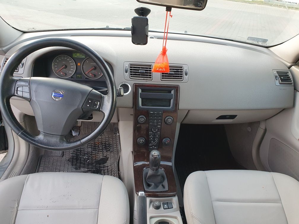 Volvo v50 1.6d doinstalowany ! Auto prywatne